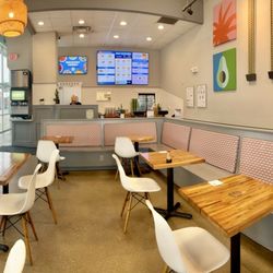 FreshFin - Brookfield - Interior