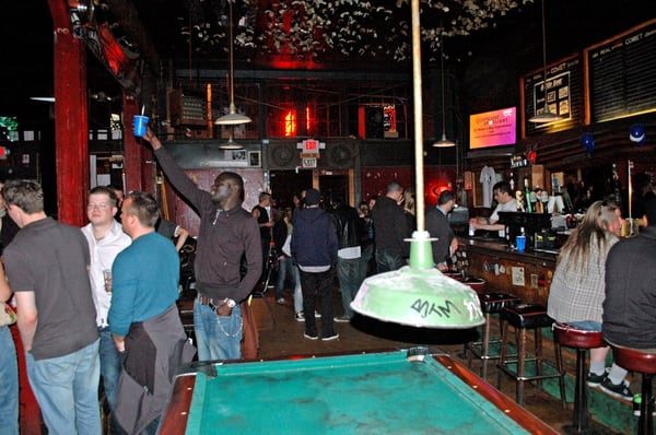 Comet Tavern by null