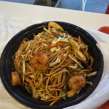 iWok Chinese Kitchen - Shrimp chow mein (soft noodles) - Chinese Near Me - Chula Vista, California iWok Chinese Kitchen - Shrimp chow mein (soft noodles) - Chinese Near Me - Chula Vista, California