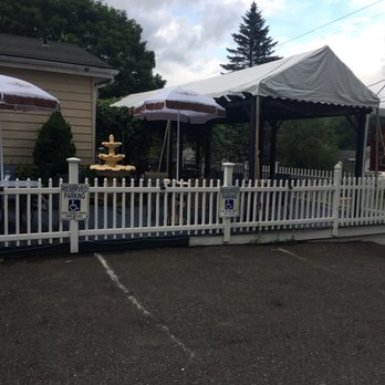 Vesuvio Restaurant - Italian Near Me - Hensonville, New York