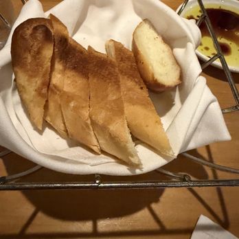 Fresco Italian Restaurant - Basket of bread - Italian Near Me - Honolulu, Hawaii Fresco Italian Restaurant - Basket of bread - Italian Near Me - Honolulu, Hawaii