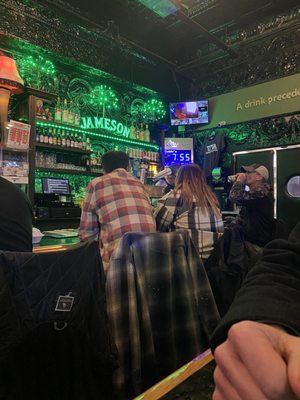 MaGillyCuddys by null