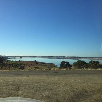 Folsom Point - Panoramic view of Folsom Lake. - Parks Near Me - Folsom, California