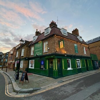 The Weir - Pubs Near Me - Brentford, XGL The Weir - Pubs Near Me - Brentford, XGL