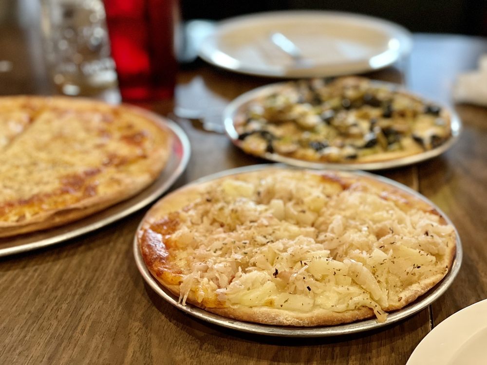 CHARLIE’S PIZZA HOUSE Updated October 2024 33 Photos & 51 Reviews