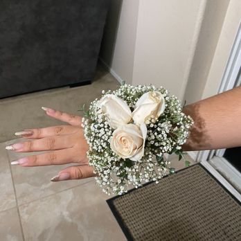 Pretty Petals By Dest - Florists Near Me