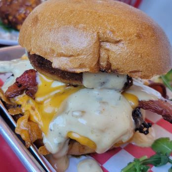 Red’s at The Skyroom - Emd of the world burger - New American Near Me - Lakeport, California Red’s at The Skyroom - Emd of the world burger - New American Near Me - Lakeport, California