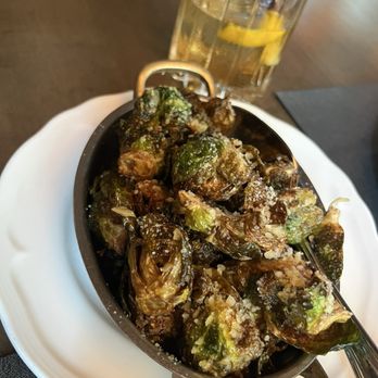 Corner Chophouse - Steakhouses Near Me - Winter Park, Florida