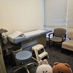 Chan Michael W MD - Exam room