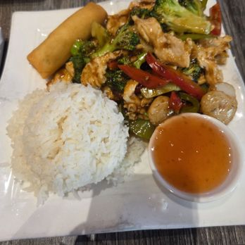 Rai Lay Blakeney - Garlic sauce chicken - Asian Fusion Near Me - Charlotte, North Carolina Rai Lay Blakeney - Garlic sauce chicken - Asian Fusion Near Me - Charlotte, North Carolina