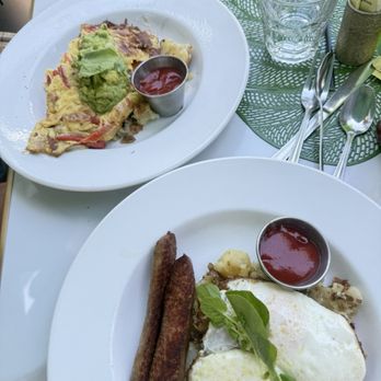 Cody's La Jolla - Breakfast & Brunch Near Me - La Jolla, California Cody's La Jolla - Breakfast & Brunch Near Me - La Jolla, California