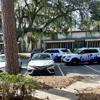 Marsh Cove Apartments - Quaint little arrests in the parking lots - Apartments Near Me - Savannah, Georgia