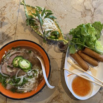 Phở Hut & Grill - Pho Combo (w/ your choice) Combo Spring Roll(4Rolls) - Vietnamese Near Me - Escondido, California Phở Hut & Grill - Pho Combo (w/ your choice) Combo Spring Roll(4Rolls) - Vietnamese Near Me - Escondido, California