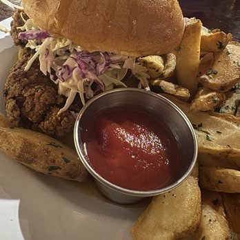 Rocker’s Roadhouse - Buttermilk Fried Free-Range Chicken Sandwich - Southern Near Me - Valley Ford, California