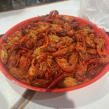 Rusty Hook Bar & Grill - Crawfish - Bars Near Me - Bacliff, Texas