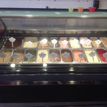 Zocalisa Fine Chocolates - Gelato and Zorbetto to name a few flavors: butter pecan, banana cream, milk choc hazelnut, strawberry, lemon, and maple bacon - Desserts Near Me