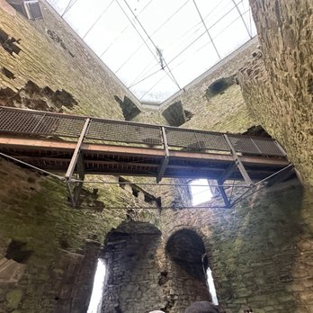 Trim Castle - Landmarks & Historical Buildings Near Me