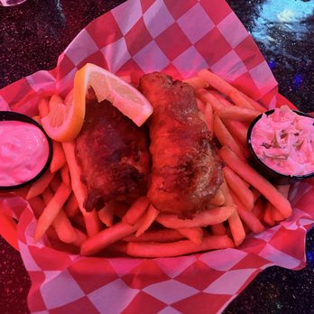 Harbor Town Pub - Bars Near Me - San Diego, California