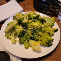 Side of broccoli