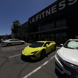 LA Fitness - Entrance