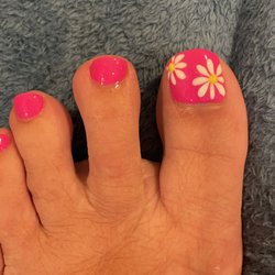 New Happy Nails & Spa - Left foot
