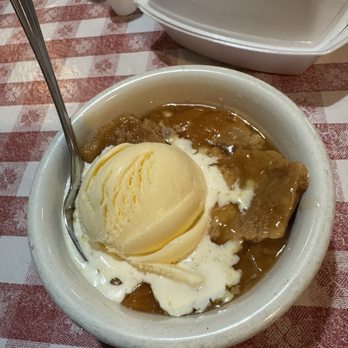Leona General Store - Peach cobbler - Steakhouses Near Me - Leona, Texas