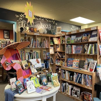 Vashon Bookshop - Bookstores Near Me - Vashon, Washington
