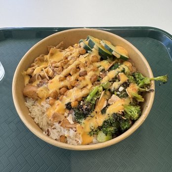 Boltiful Fresh Kitchen - Teriyaki chicken bowl (sweet chili mayo) - Gluten-Free Near Me - Santa Clara, California Boltiful Fresh Kitchen - Teriyaki chicken bowl (sweet chili mayo) - Gluten-Free Near Me - Santa Clara, California