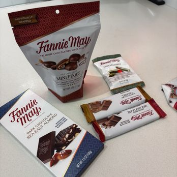 Fannie May - Chocolatiers & Shops Near Me - Chicago, Illinois
