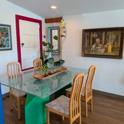 Callie's Kitchen - Dining area