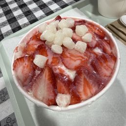 Strawberry bingsoo Strawberry bingsoo