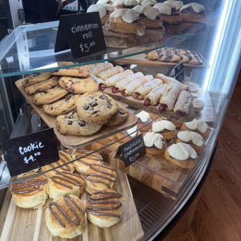 Matriarcha - Pastries - Modern European Near Me - Jefferson City, Missouri