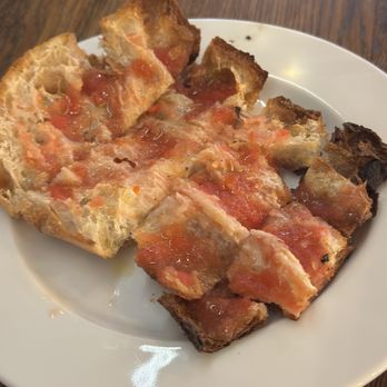 La Bona Sort - Pan con tomate - Tapas Bars Near Me - Barcelona, B La Bona Sort - Pan con tomate - Tapas Bars Near Me - Barcelona, B