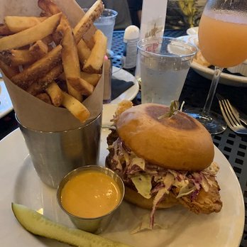 Alamo Club - Crispy chicken sandwich - New American Near Me - Dallas, Texas