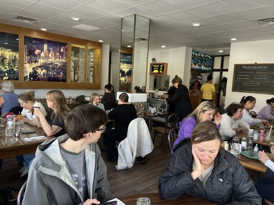 Chesterfield's Gastro Diner by null