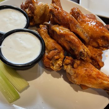 The Pub - Buffalo wings - Pubs Near Me - Nashville, Tennessee The Pub - Buffalo wings - Pubs Near Me - Nashville, Tennessee