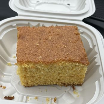 Pigs Eatin' Ribs - Cornbread - Barbeque Near Me - Charlevoix, Michigan