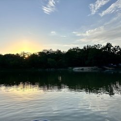4 Mile Creek Resort  RV Park and Campground - Stunning Lake on the property