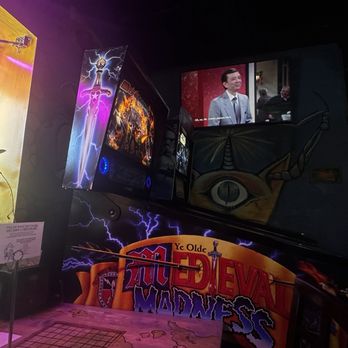 Kitchen 17 - TV, table, pinball machine... - Vegan Near Me - Chicago, Illinois Kitchen 17 - TV, table, pinball machine... - Vegan Near Me - Chicago, Illinois