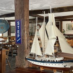 Arundel Wharf Restaurant - Inside the restaurant