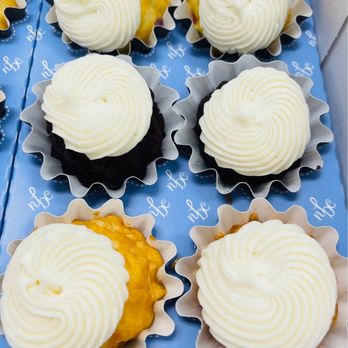 Nothing Bundt Cakes - Bakeries Near Me - Lake Mary, Florida