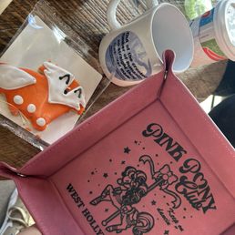 Fox cookie, iced coffee Fox cookie, iced coffee