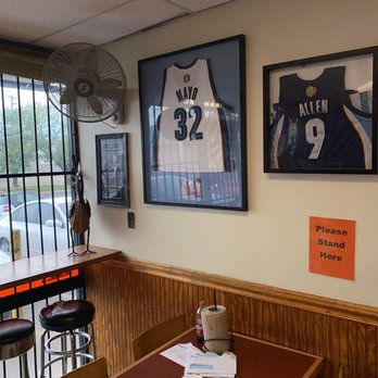 The Wing Factory - the interior of the restaurant - New American Near Me - Memphis, Tennessee