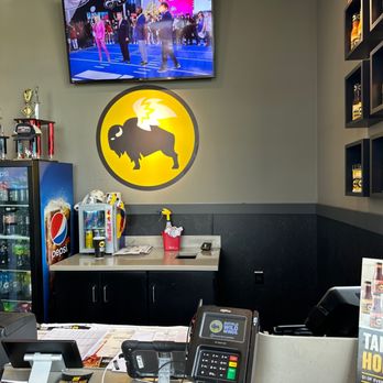 Buffalo Wild Wings - American Near Me - Temecula, California