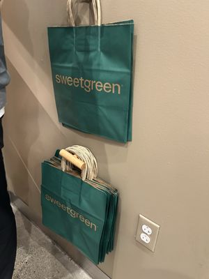 sweetgreen - Healthy Salads, Bowls and Plates by null