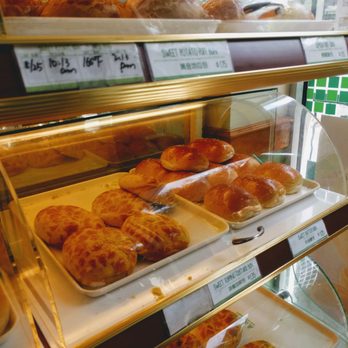 Fay Da Bakery - Freshly baked first thing am - Bakeries Near Me - New York, New York