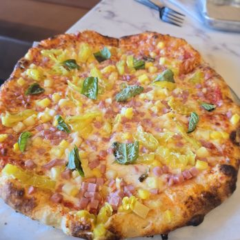 OakCraft Pizza - Hawaiian - Pizza Near Me - Nashua, New Hampshire