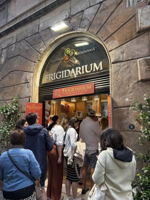 Frigidarium by null