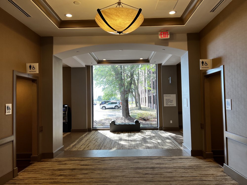 DELTA HOTELS DETROIT METRO AIRPORT Updated September 2024 84 Photos