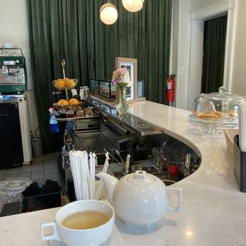 Cafe Belli - Bar area - Cafes Near Me - Atlanta, Georgia